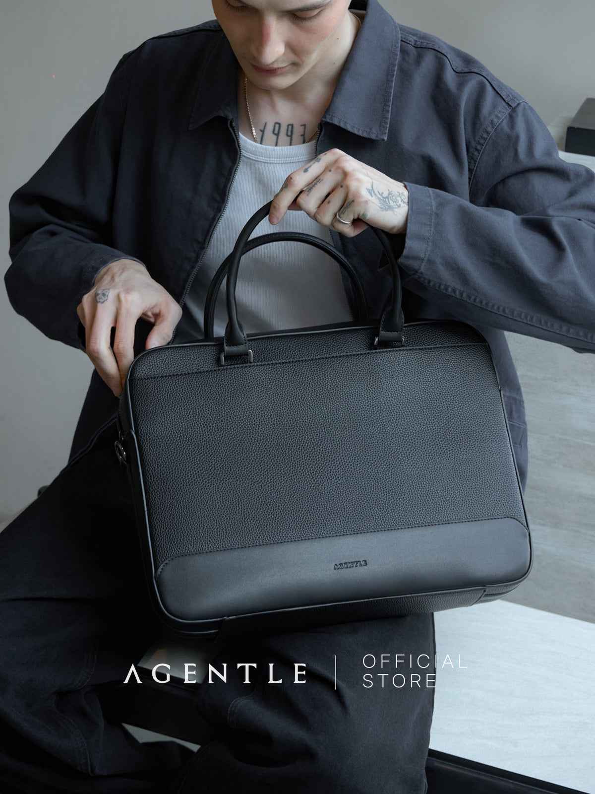 AGENTLE • A BRIEFCASE – กระเป๋าเอกสารผู้ชาย ทรงมีโครงสร้าง ใส่โน้ตบุ๊ก 16 นิ้ว
